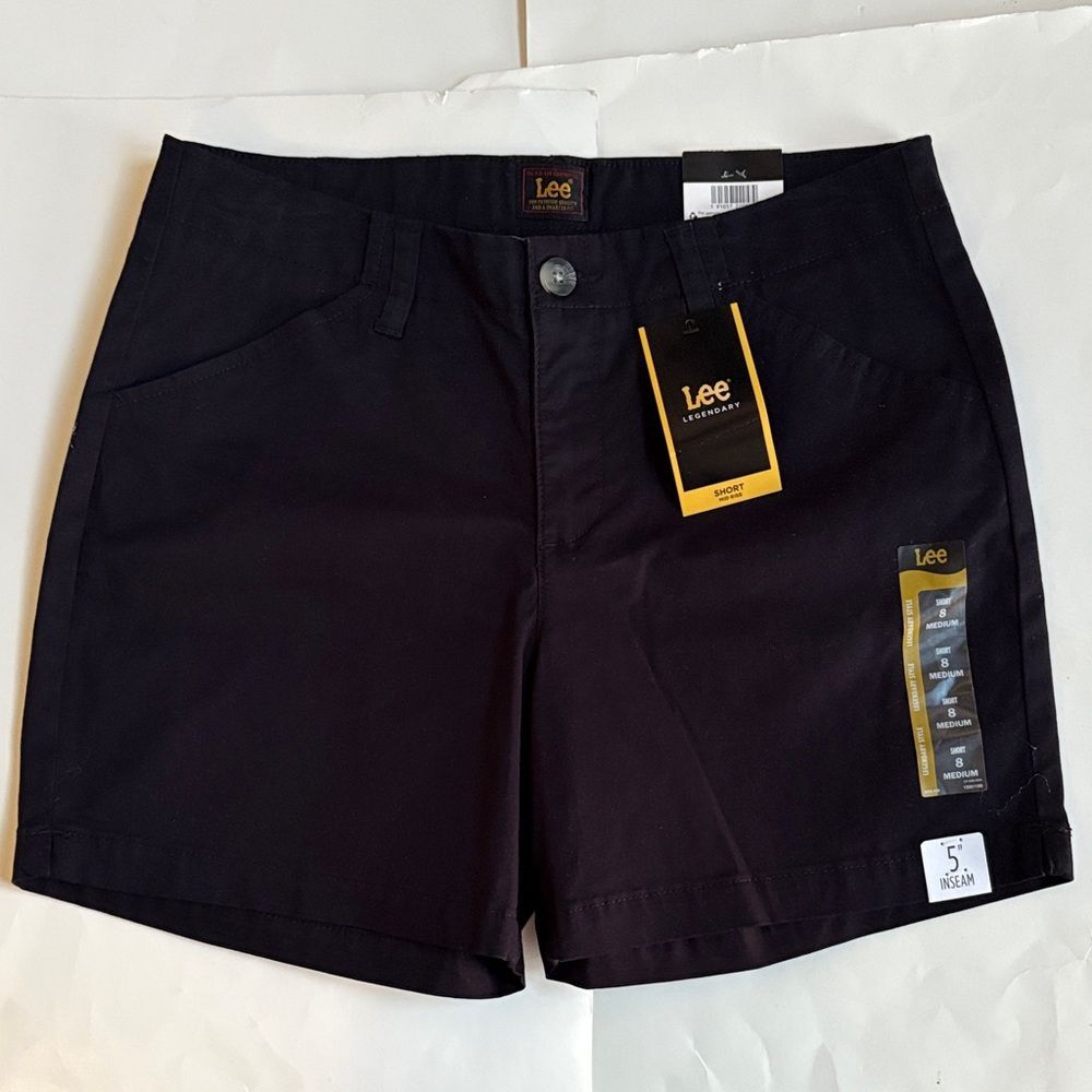 NWT Lee Women's Black Mid Rise 5” Inseam 4 Pocket Chino Shorts Size 8